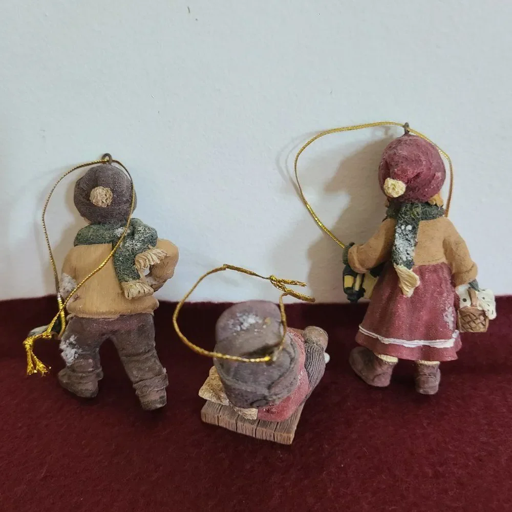 Vintage Resin Christmas Winter Young Children Ornaments Set Old-Fashioned Dress